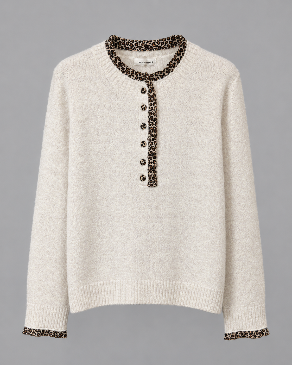 Pull en maille avec finitions léopard